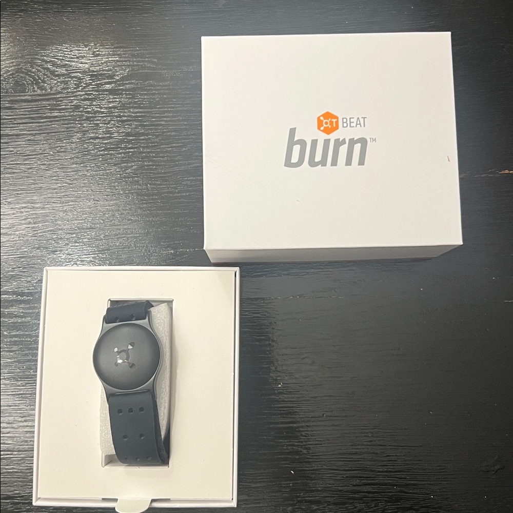 🧡💪🏻 NIB Authentic Orangetheory OT-BURN 6.0 Fitness Tracker